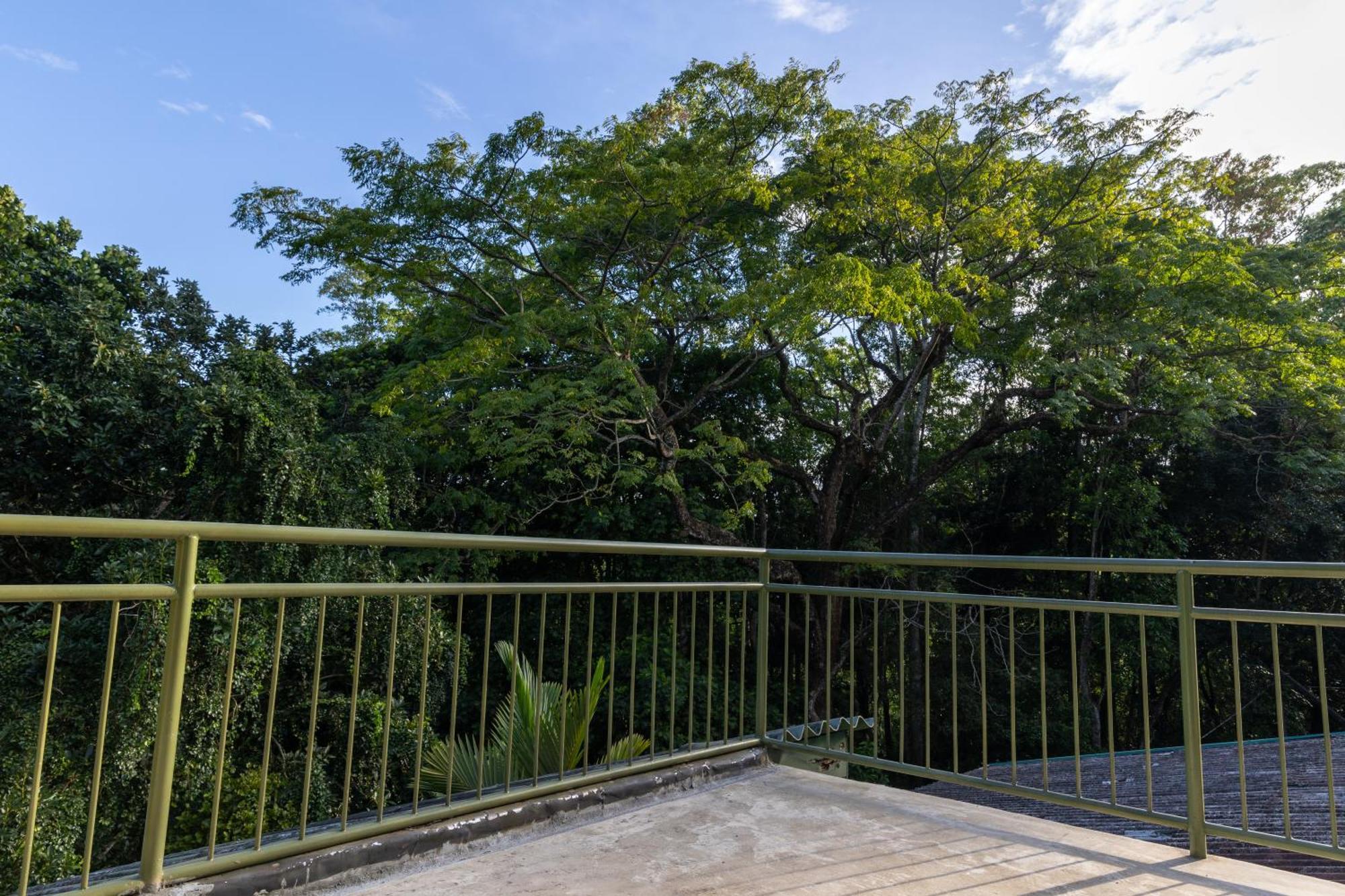 Greenwood Edge Kandy Esterno foto